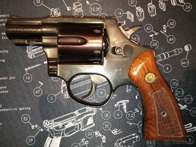 Revolver Taurus 85 kal. 38 Spec - 2