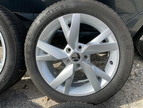 5x112 R17 original Škoda Octavia 4 LYRA + zimné pneu - 2