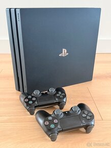 Predám PS 4 Pro - 2