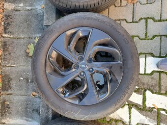 Kia r19 letna sada 235/55 r19 - 2