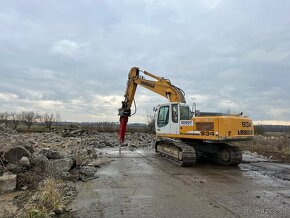 Búranie, odvoz a drvenie stavebnej sute, zeminy, JCB 4CX - 2