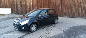 Hyundai i20 1.4i 74kw  rok 2010 čierna - 2