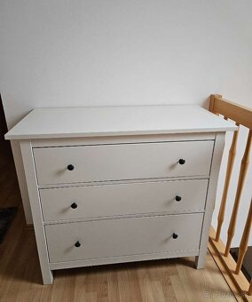 Hemnes IKEA komoda 3 zásuvkova biely lesk - 2