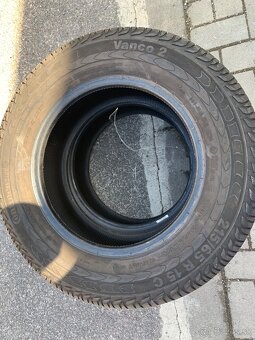 215/65R15C Continental - 2