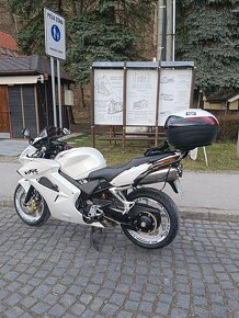 Honda vfr 800. V tp 35kw - 2