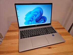 HP 250 G10 15.6"  i5 1335u 8GB / 256GB, W11 home, zaruka - 2