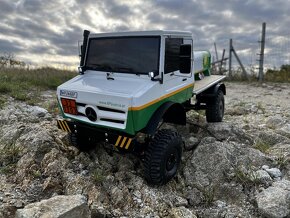 Mercedes-Benz Unimog 1:10 - 2