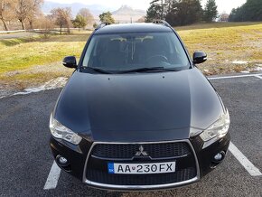 Mitsubishi Outlander - 2