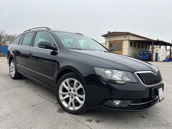 PREDÁM ŠKODA SUPERB FACELIFT COMBI 2.0TDi 125kW XENON - 2