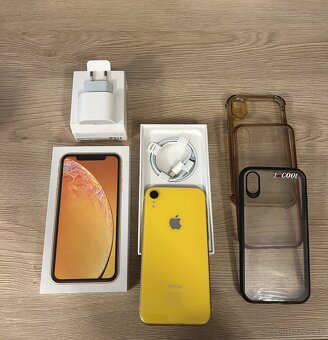 iPhone XR 64GB YELLOW - 2