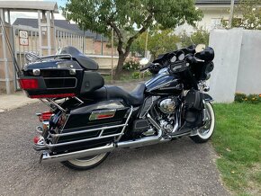 Harley Davidson electra glide - 2