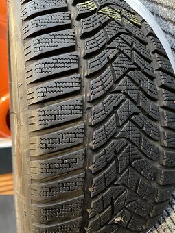 Dunlop 235/45 R17 zimne (winter) SPT 5 XL MFS-NOVE - 2