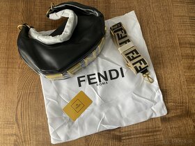 fendi kožená kabelka čierna - 2