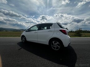 Toyota yaris hybrid 1.5 vvti - 2