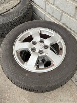 Pneu Nexen 235/60 R16 + Alu disky org. Kia 5x114,3 - 2