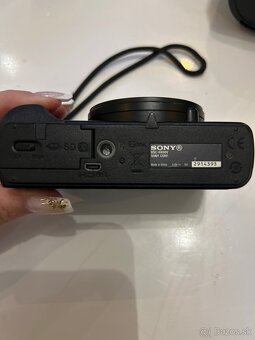 Sony DSC-HX60V - 2