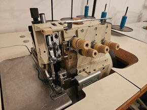 Priemyselný overlock + šijací stroj - 2