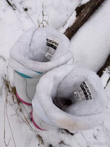 Predám dievčenské snowboardove topanky - 2