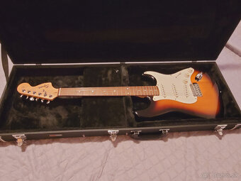 Fender SQUIER STRAT r.v. 2001 - 2