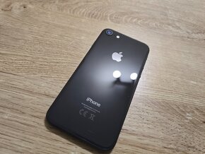 Iphone 8 64gb plnefunkcny ma len bezne znamky pouzivania ako - 2