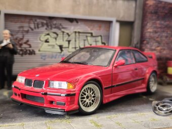 BMW E36 M3 GTR 1:18 UT Models - 2