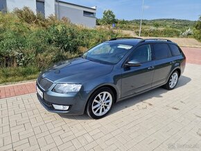 ŠKODA OCTAVIA COMBI 2.0 TDI DSG STYLE - 2