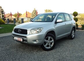 TOYOTA RAV4 2.2 D-4D 100kW- 4x4-UZAVIERKA-DIGIKLIMA-NOVA STK - 2