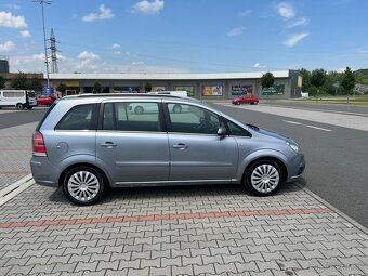 Opel Zafira 1.9 CDTi 7míst 6 rychlostí digi klima - 2