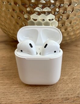 Apple AirPods 1. Generácia - 2