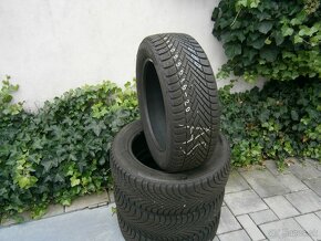 Predám 4x zimné pneu Pirelli 205/55 R16 91H - 2