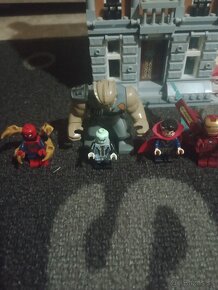 Lego Avengers Infinity War set 76108 - 2