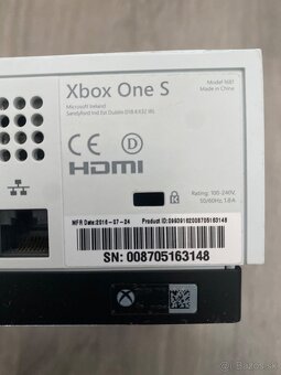 XBOX One S - 2