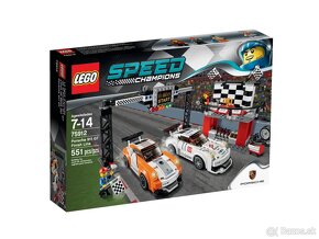 LEGO Speed Champions 75912 Porsche 911 GT v cieľovej rovink - 2