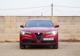 Alfa Romeo Stelvio - 2