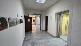 Kancelárie a sklady s výmerami od 15m2, 18m2 až po 300m2 - 2