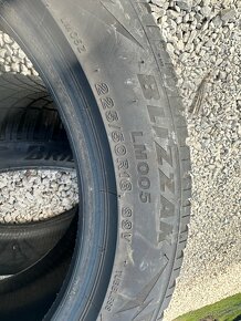 225/50r18 99V Bridgestone blizzak - 2