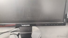 Samsung Monitor - 2