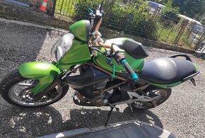 Vymením za silnejšiu Väčšiu Kawasaki er6 Motorka je plné fun - 2