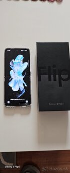 Samsung Galaxy Z Flip 4 - 2