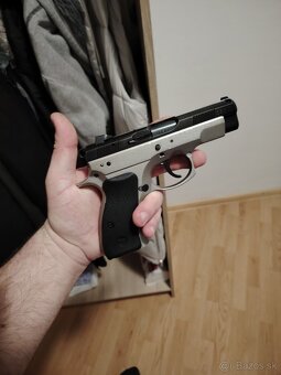 CZ 75 D compact - 2