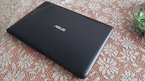 Asus R517, 15.6Slim LED/Windows 10,batéria 2-3hod,zachovalý - 2