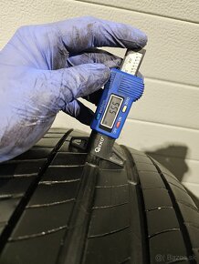 Letné Pneu 215/55 R17 - 2