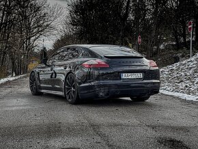 Porsche Panamera 4  3,6 benzín 2011 - mozna vymena - 2