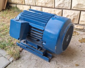 Predám nový 7,5 kW elektromotor (nepoužitý) - 2