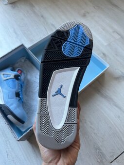 Nike Jordan 4 University Blue - 2