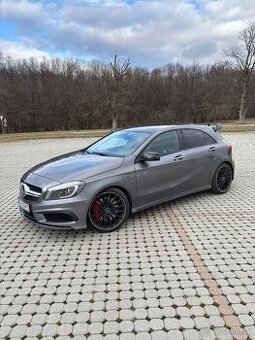 Mercedes A45 AMG - 2