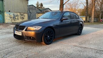 BMW E90 320D - 2