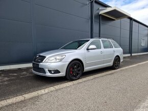 Škoda Octavia Combi 2.0 TDI RS DSG - 2