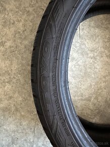 Predám zimné pneu 245/35 r18 225/45 r18 - 2