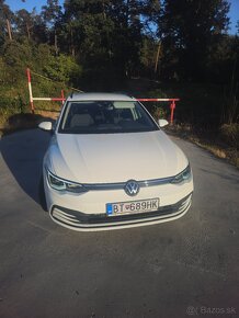 Volkswagen Golf 8 Variant 2022 1.5 TGI 96kw v záruke - 2